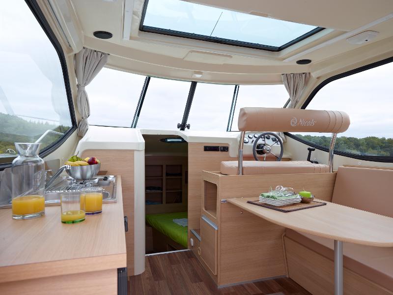 Book yachts online - motorboat - Sedan Primo - COLIBRI - rent