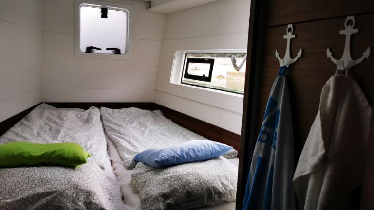 Book yachts online - catamaran - Lagoon 40 - Vaiana - rent