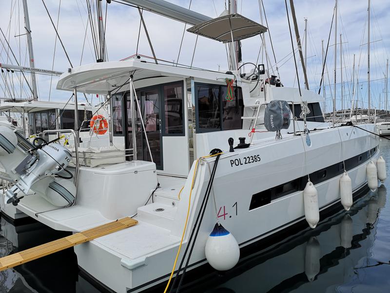 Book yachts online - catamaran - Bali 4.1-3 cab. ROLL MAINSAIL - LADY POLA  - rent