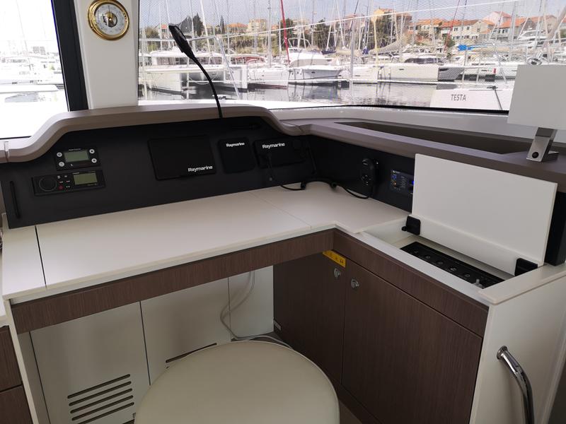 Book yachts online - catamaran - Bali 4.1-3 cab. ROLL MAINSAIL - LADY POLA  - rent