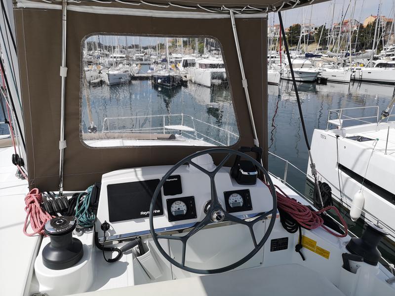 Book yachts online - catamaran - Bali 4.1-3 cab. ROLL MAINSAIL - LADY POLA  - rent