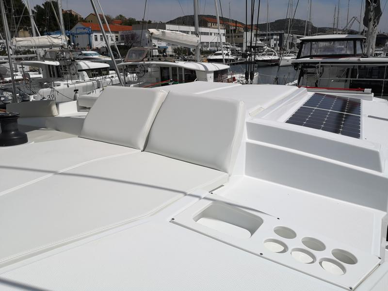 Book yachts online - catamaran - Bali 4.1-3 cab. ROLL MAINSAIL - LADY POLA  - rent