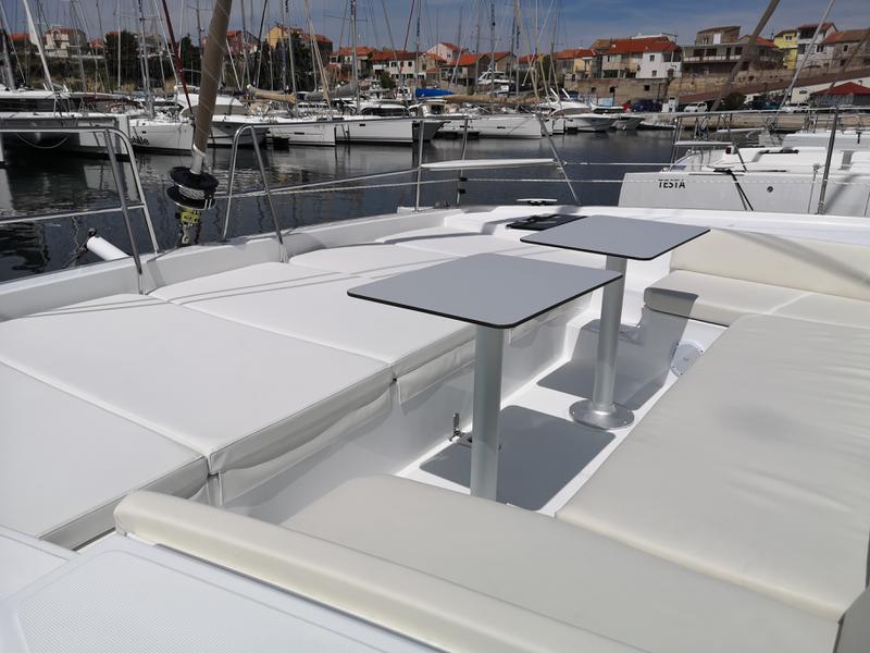 Book yachts online - catamaran - Bali 4.1-3 cab. ROLL MAINSAIL - LADY POLA  - rent
