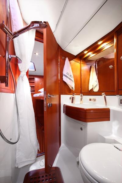 Book yachts online - sailboat - Swan 62 - Glisse - rent
