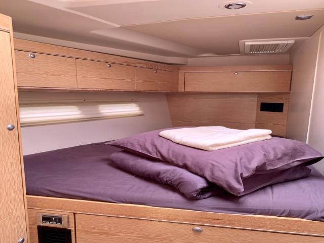 Book yachts online - sailboat - Hanse 575 - ARIA - rent