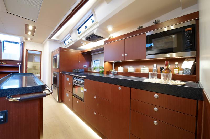 Book yachts online - sailboat - Hanse 575 - ARIA - rent