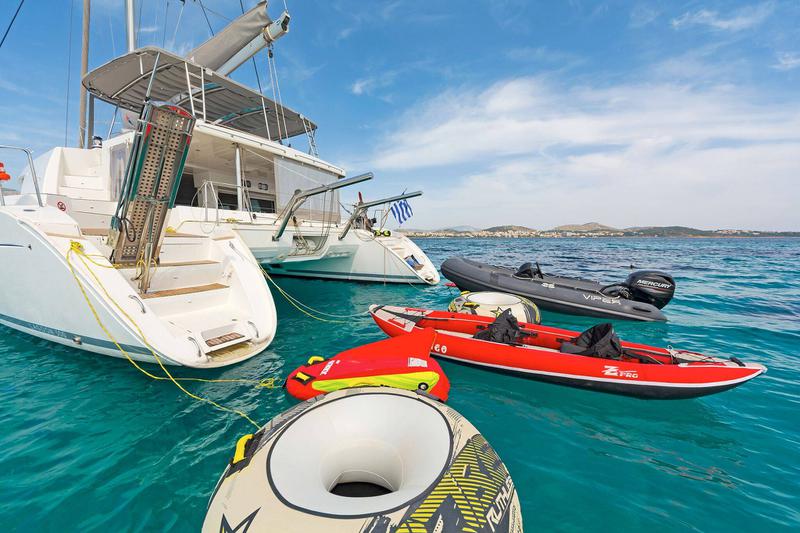 Book yachts online - catamaran - Lagoon 500 - Mystique I - rent