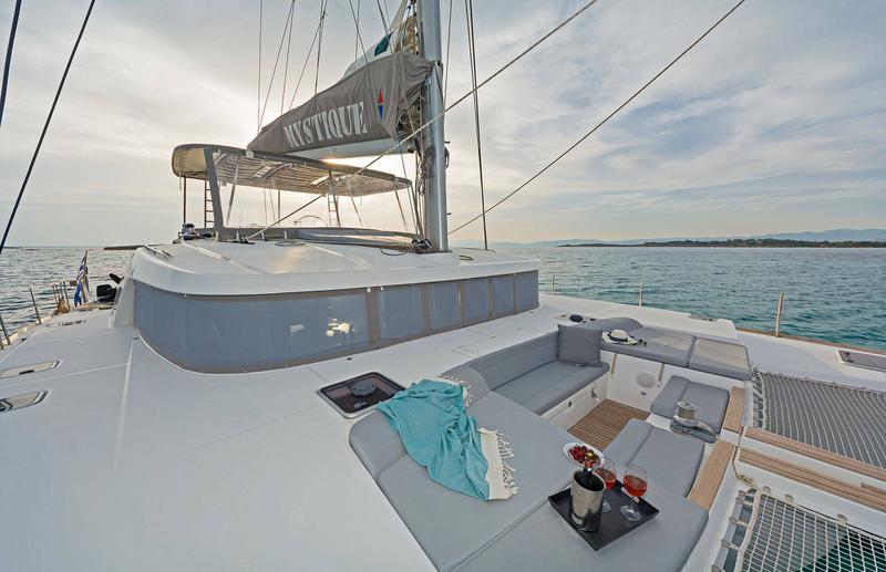 Book yachts online - catamaran - Lagoon 500 - Mystique I - rent