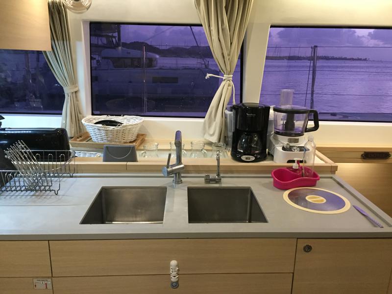Book yachts online - catamaran - Lagoon 620 - incl. crew &amp; full board - Marlena - rent