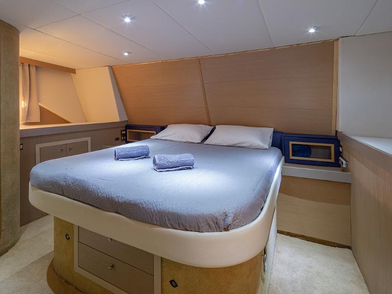 Book yachts online - motorboat - Barberis 53 - Marios L - rent
