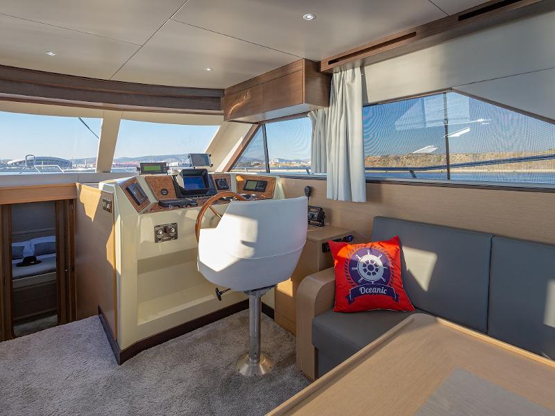 Book yachts online - motorboat - Barberis 53 - Marios L - rent
