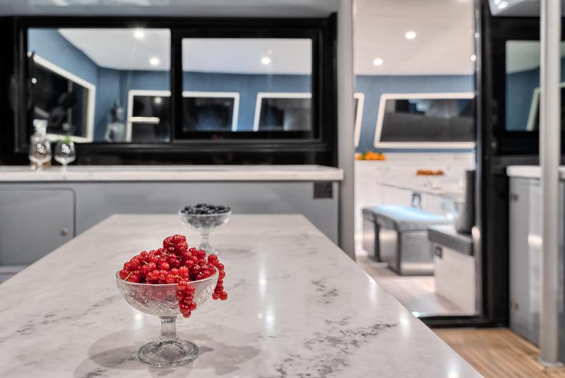 Book yachts online - catamaran - Luna 49 - Luna - rent