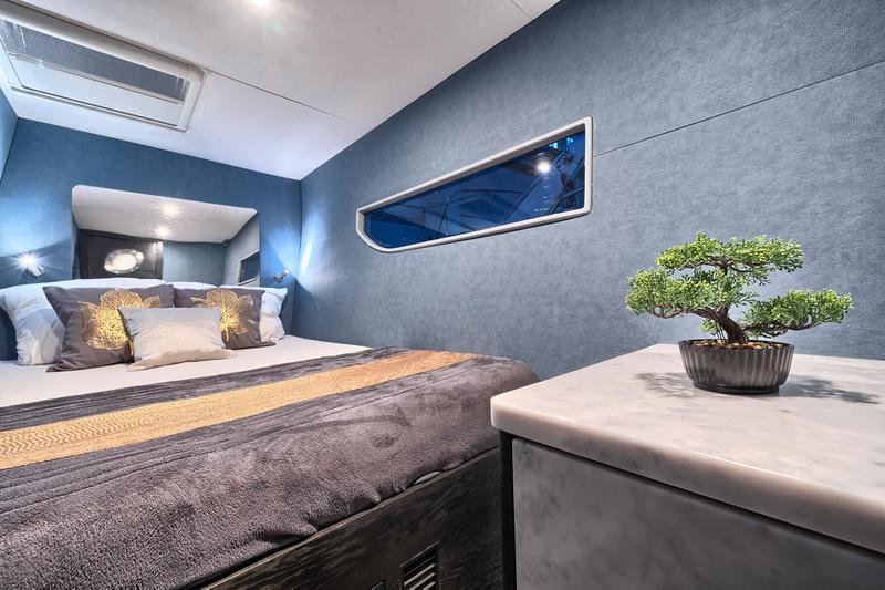 Book yachts online - catamaran - Luna 49 - Luna - rent