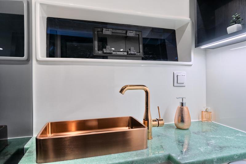 Book yachts online - catamaran - Luna 49 - Luna - rent