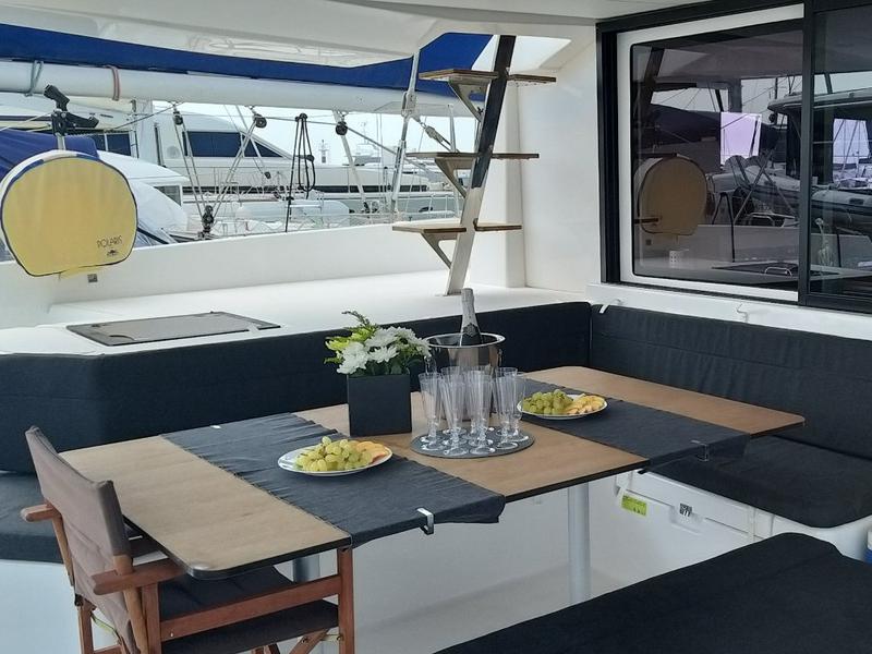 Book yachts online - catamaran - Dufour Catamaran 48 - Albertina II - rent