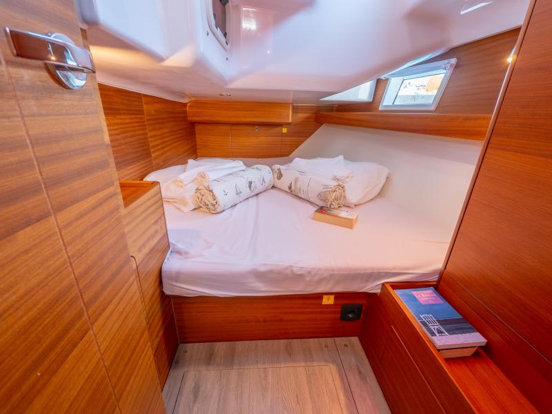 Book yachts online - sailboat - Elan 40.1 Impression - FUNKY  - rent