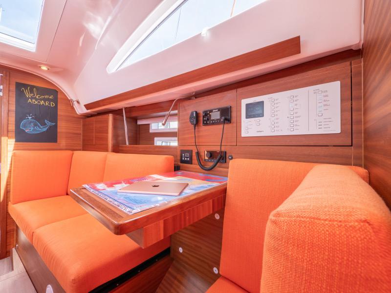 Book yachts online - sailboat - Elan 40.1 Impression - FUNKY  - rent