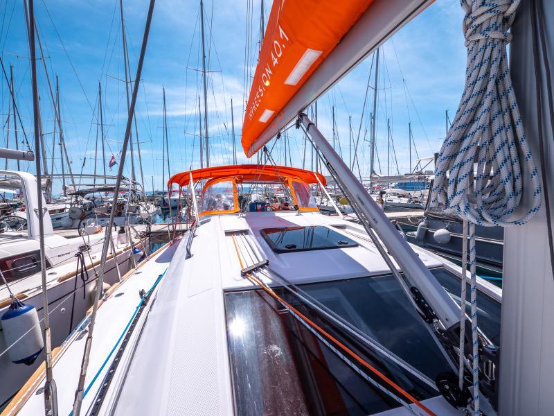 Book yachts online - sailboat - Elan 40.1 Impression - FUNKY  - rent
