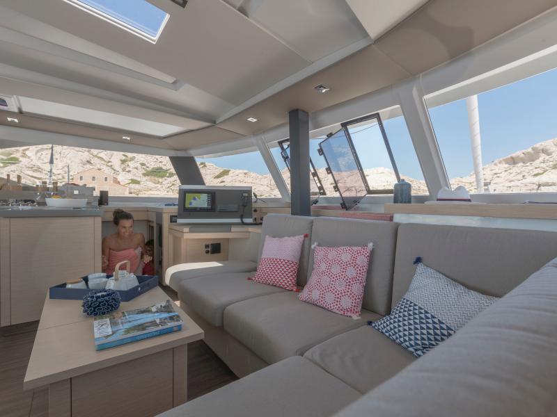 Book yachts online - catamaran - Astréa 42 - Mouse - rent
