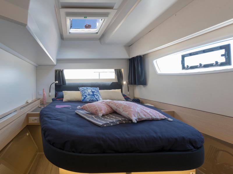 Book yachts online - catamaran - Astréa 42 - Mouse - rent