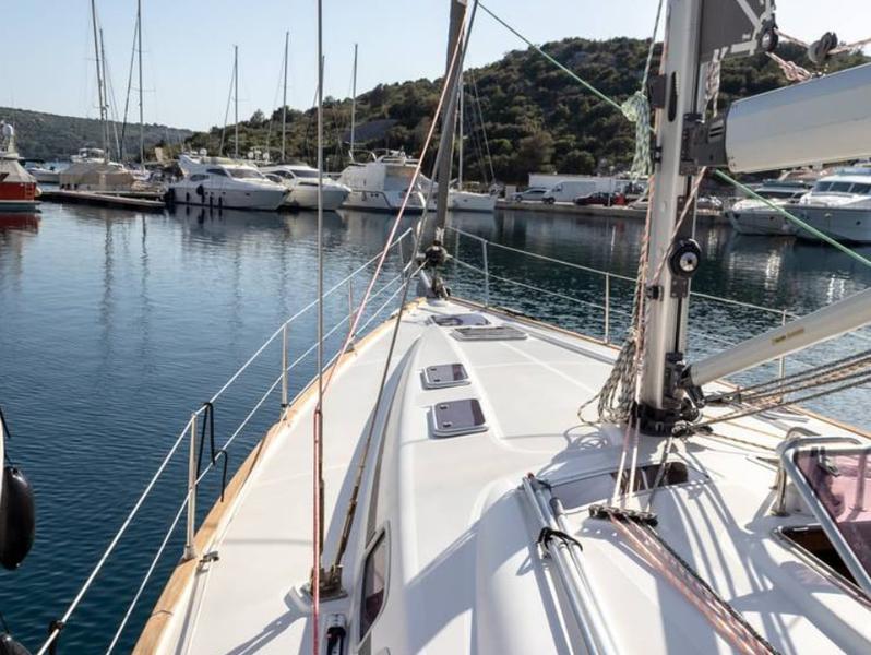Book yachts online - sailboat - Bavaria 46 C - erna - rent