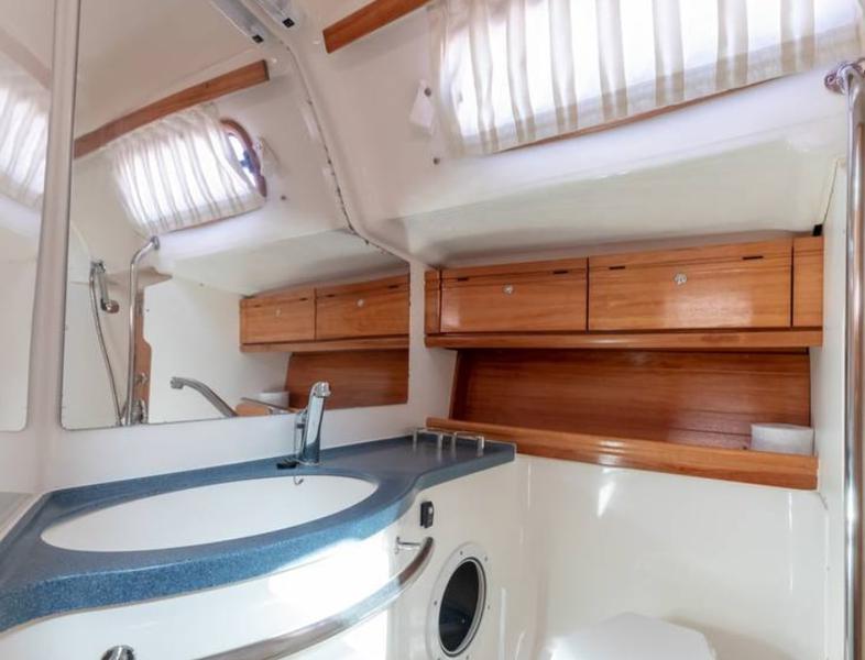 Book yachts online - sailboat - Bavaria 46 C - erna - rent