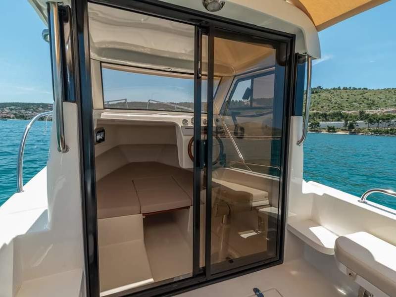 Book yachts online - motorboat - Fortis 590C - Fortis 590C - rent