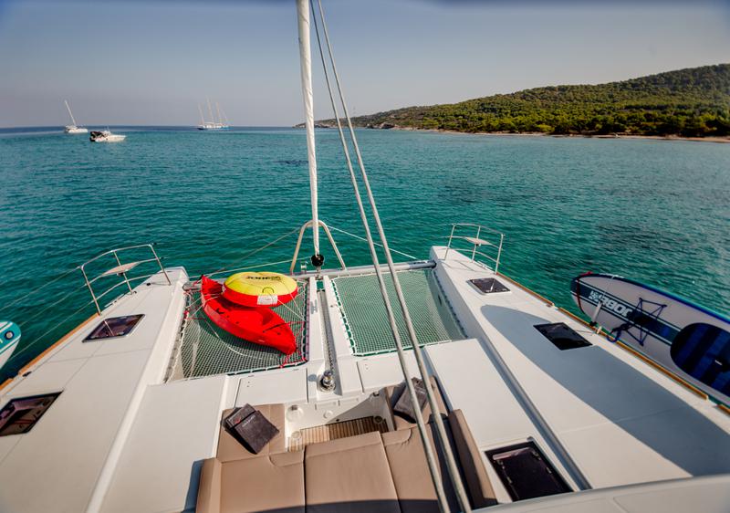 Book yachts online - catamaran - Lagoon 52F - VALIUM52 - rent