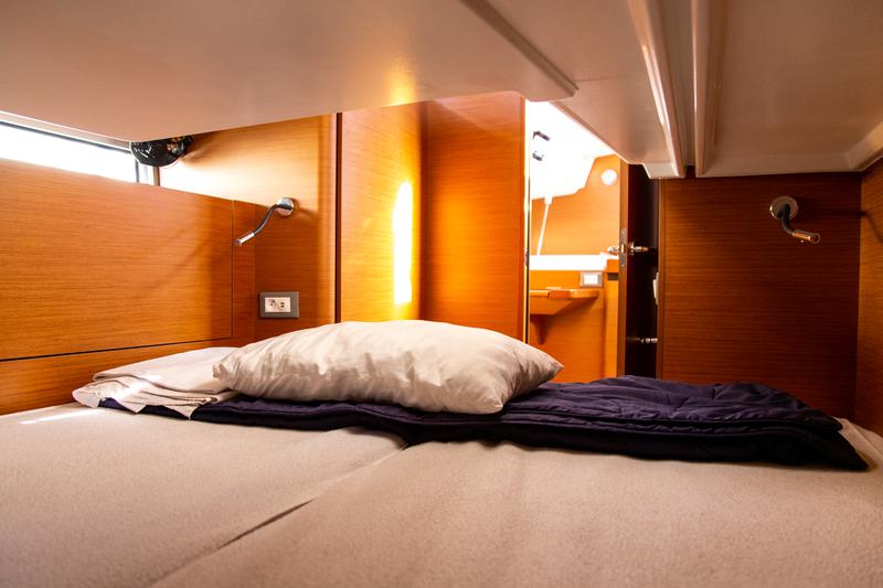 Book yachts online - sailboat - Sun Odyssey 440 - MONOLITH - rent