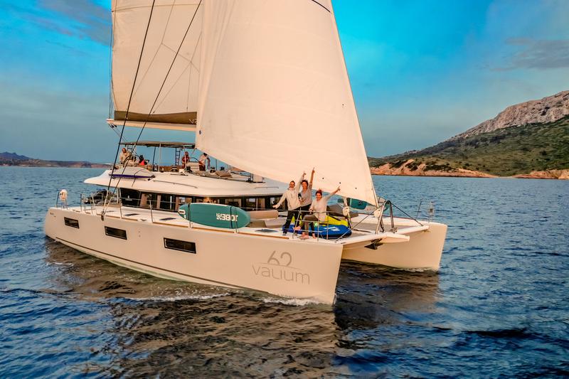 Book yachts online - catamaran - Lagoon 620 - Valium 62 - rent