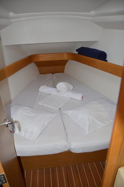 Book yachts online - sailboat - Sun Odyssey 36i - Babis 2010   - rent