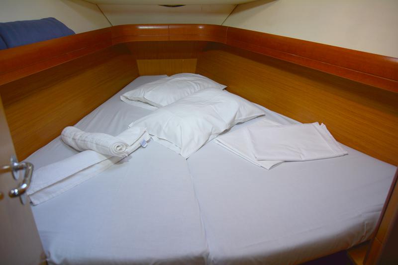Book yachts online - sailboat - Sun Odyssey 36i - Billis - rent