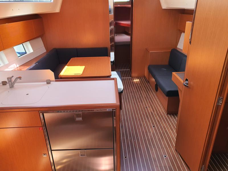 Book yachts online - sailboat - Bavaria C45 - Blue Diamond - rent