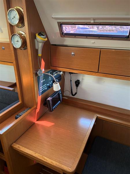 Book yachts online - sailboat - Bavaria 40 BT '13 - Morana - rent