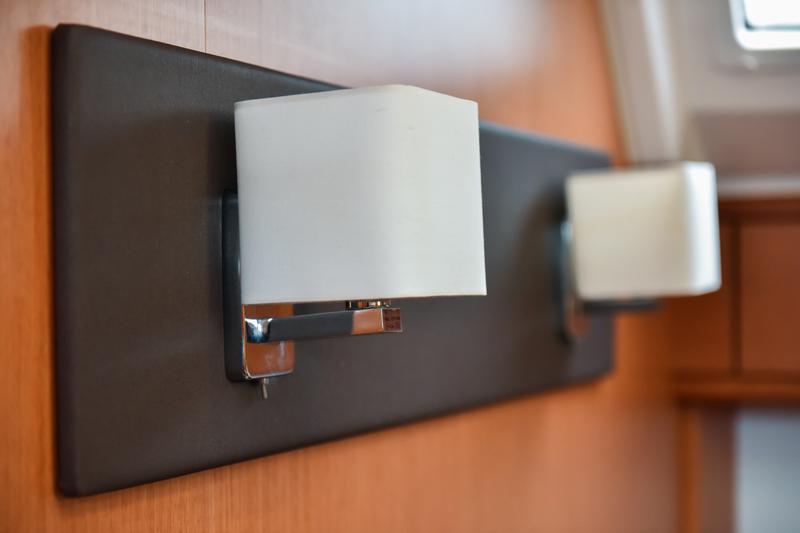 Book yachts online - sailboat - Bavaria Cruiser 46 - SIX BAG - rent