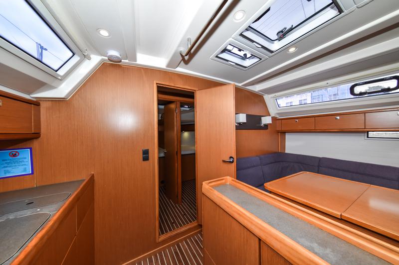 Book yachts online - sailboat - Bavaria Cruiser 46 - SIX BAG - rent