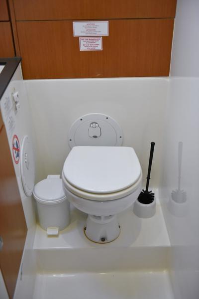 Book yachts online - sailboat - Bavaria Cruiser 46 - SIX BAG - rent