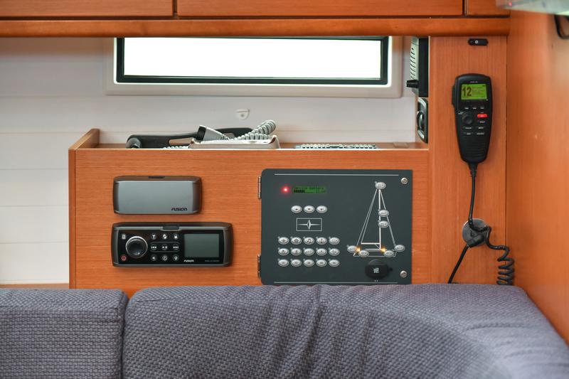 Book yachts online - sailboat - Bavaria Cruiser 46 - SIX BAG - rent