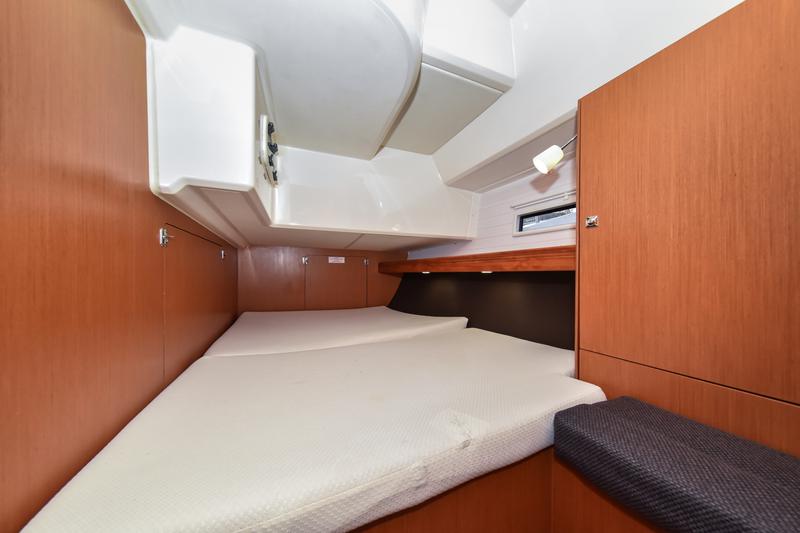 Book yachts online - sailboat - Bavaria Cruiser 46 - SIX BAG - rent