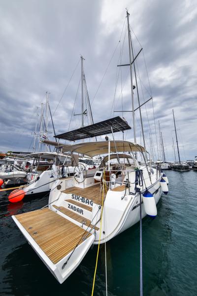 Book yachts online - sailboat - Bavaria Cruiser 46 - SIX BAG - rent