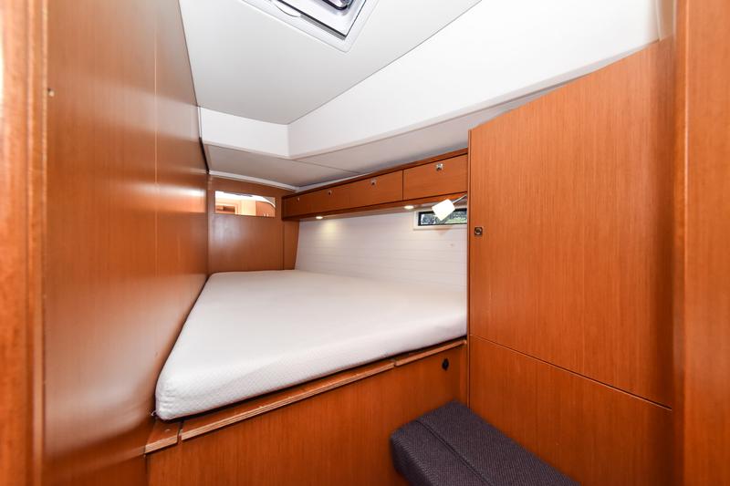 Book yachts online - sailboat - Bavaria Cruiser 46 - SIX BAG - rent