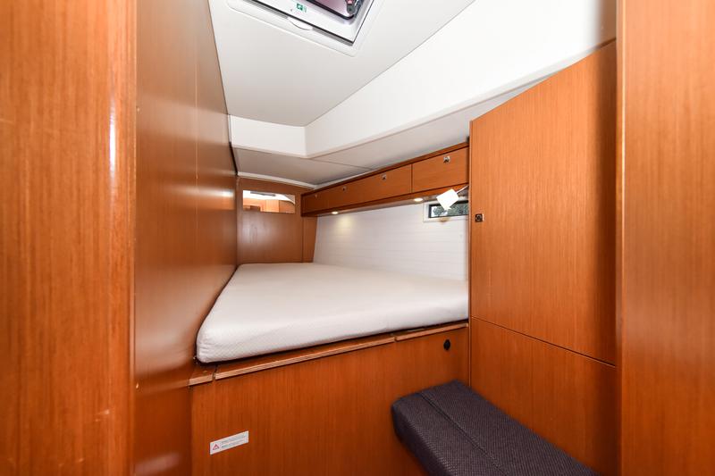 Book yachts online - sailboat - Bavaria Cruiser 46 - SIX BAG - rent