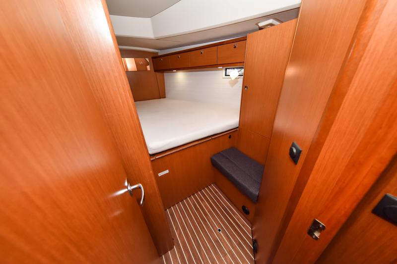 Book yachts online - sailboat - Bavaria Cruiser 46 - SIX BAG - rent