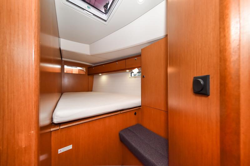 Book yachts online - sailboat - Bavaria Cruiser 46 - SIX BAG - rent