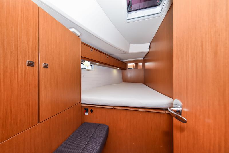 Book yachts online - sailboat - Bavaria Cruiser 46 - SIX BAG - rent