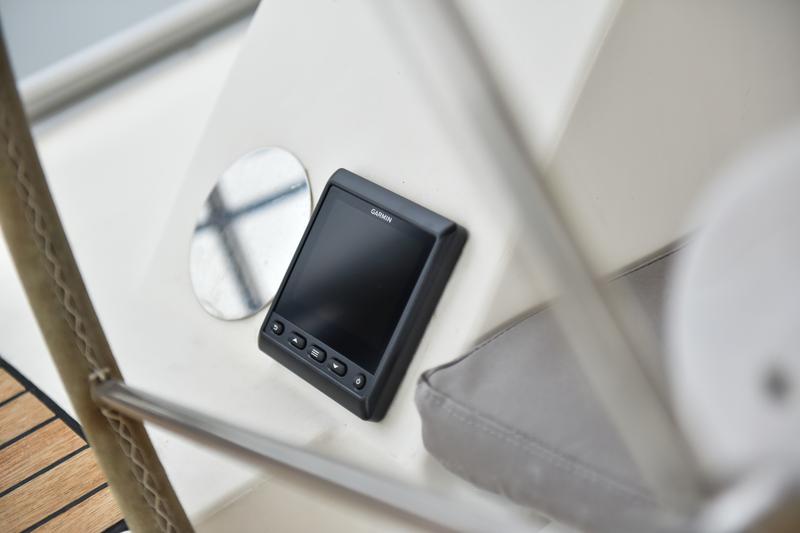 Book yachts online - sailboat - Bavaria Cruiser 46 - SIX BAG - rent