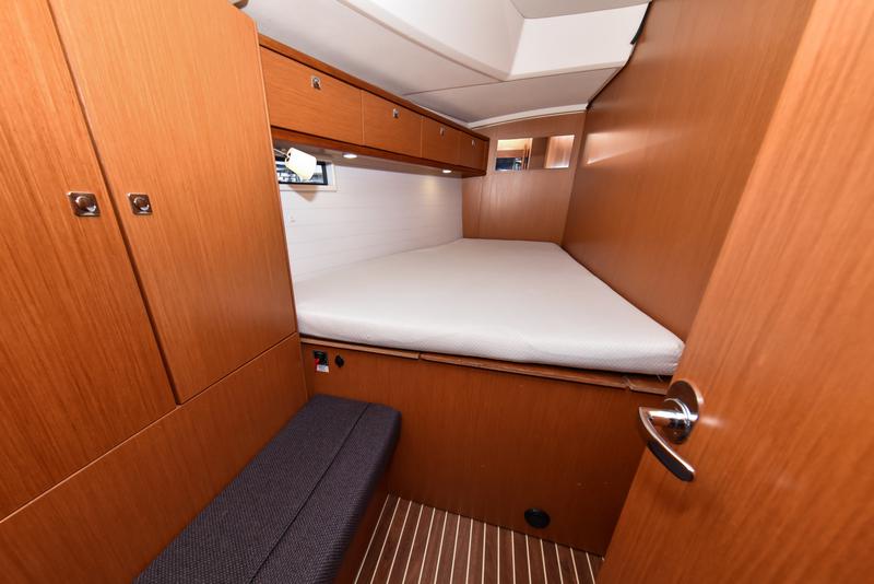 Book yachts online - sailboat - Bavaria Cruiser 46 - SIX BAG - rent