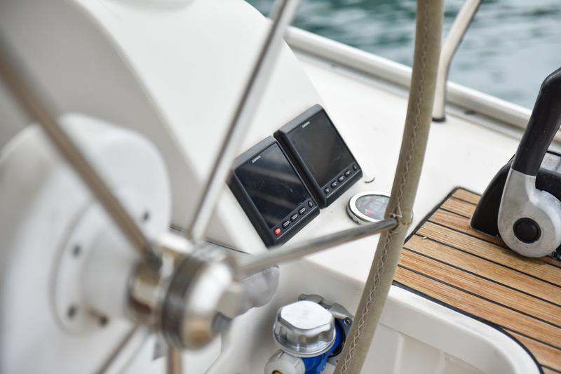 Book yachts online - sailboat - Bavaria Cruiser 46 - SIX BAG - rent