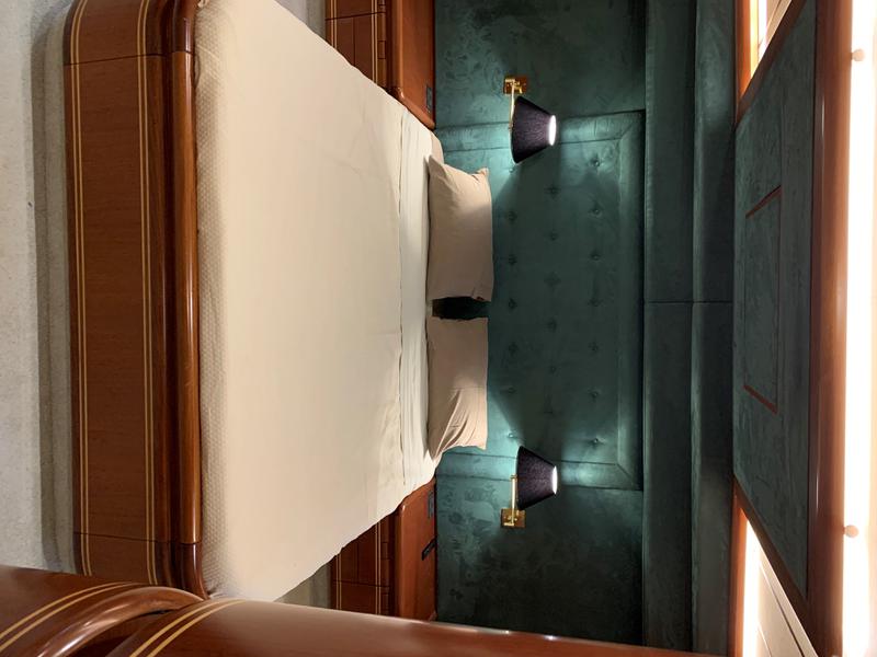 Book yachts online - motorboat - Ferretti 76' Fly - Bruno - rent