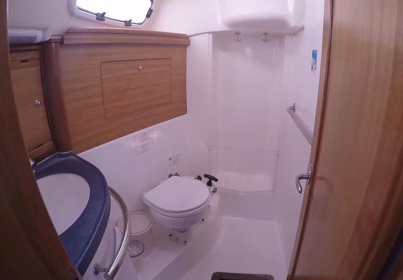 Book yachts online - sailboat - Bavaria 34 Cruiser - Evi - rent